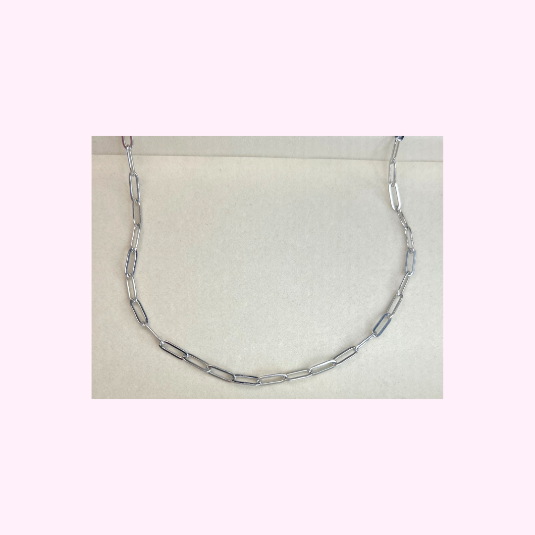Medium Silver Flat Paperclip Necklace